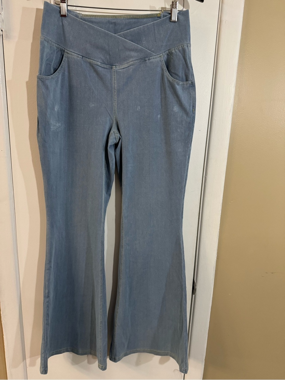 HALARA Light Blue Flare V-Waist Pants
